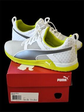 PUMA Pulse XT White/ Green NIB Size 10.5